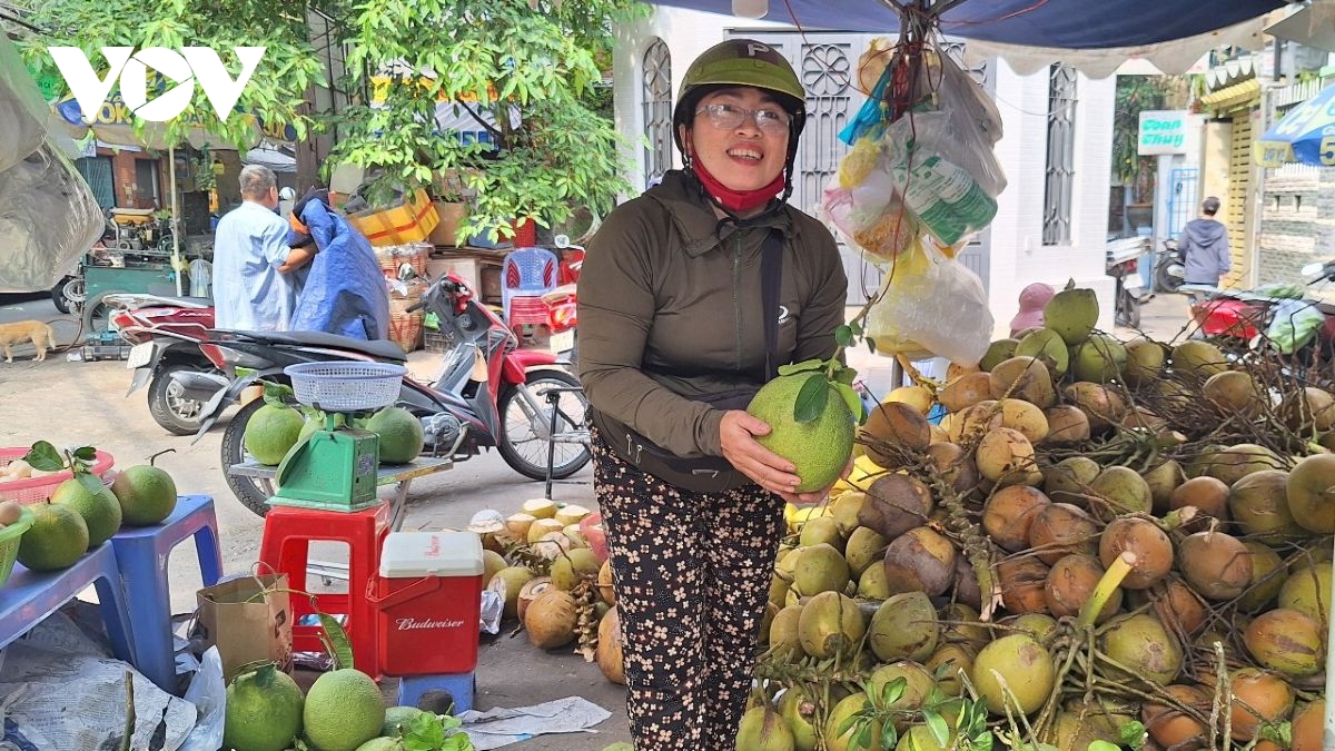Giá trái cây mâm ngũ quả ở TP.HCM tăng gấp đôi ngày thường